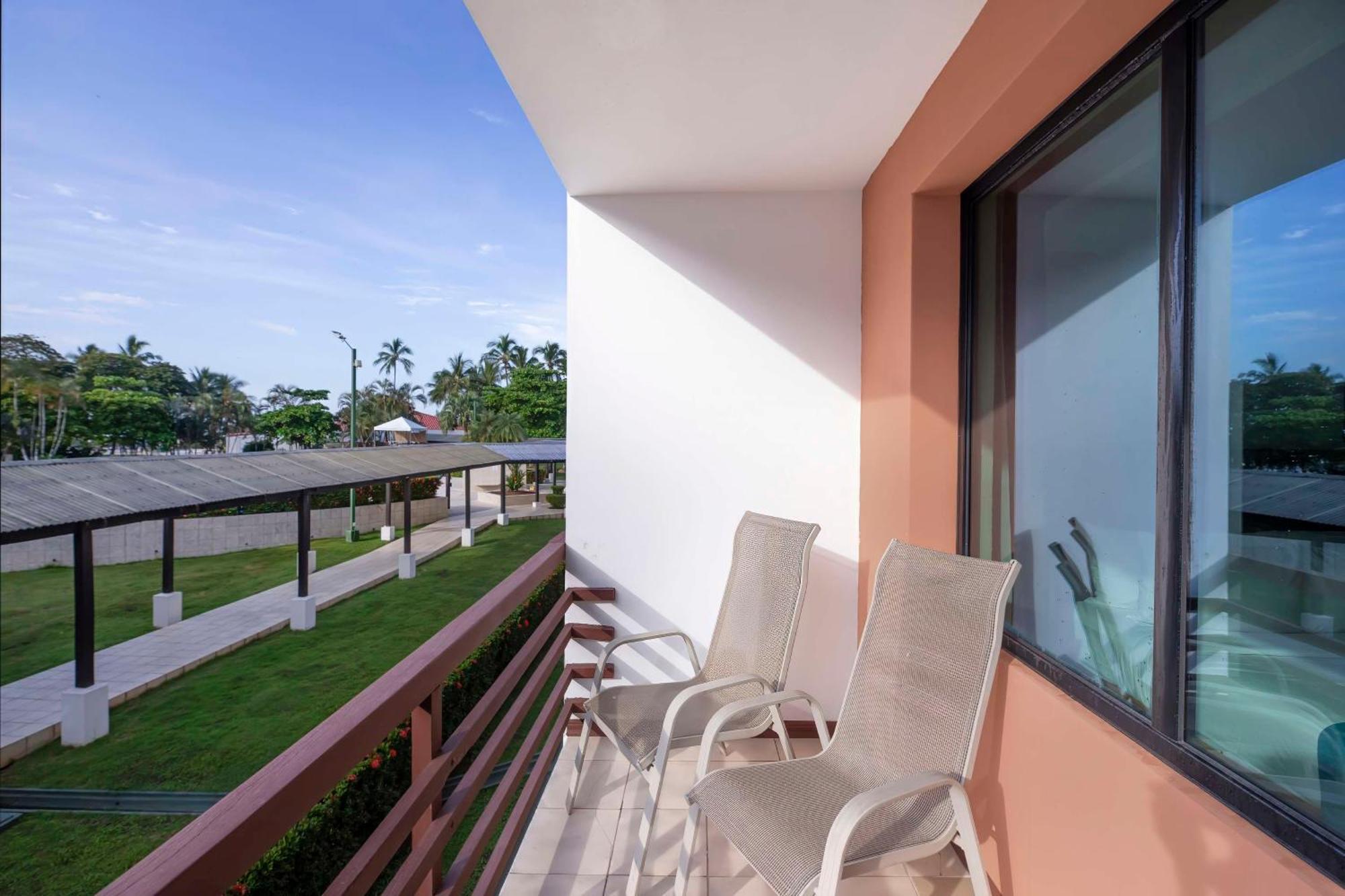 Best Western Jaco Beach All Inclusive Resort Екстер'єр фото